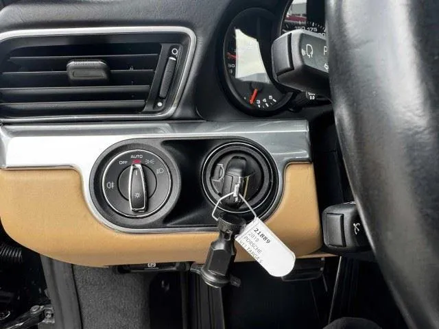 Porsche 911 photo 26