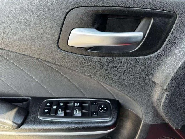 Dodge Charger photo 17