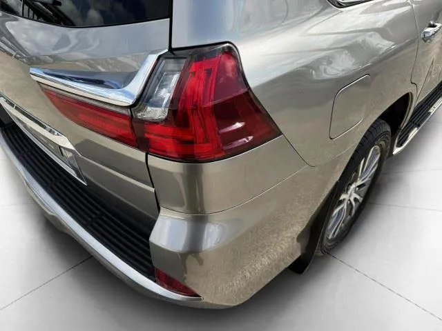 Lexus LX photo 7