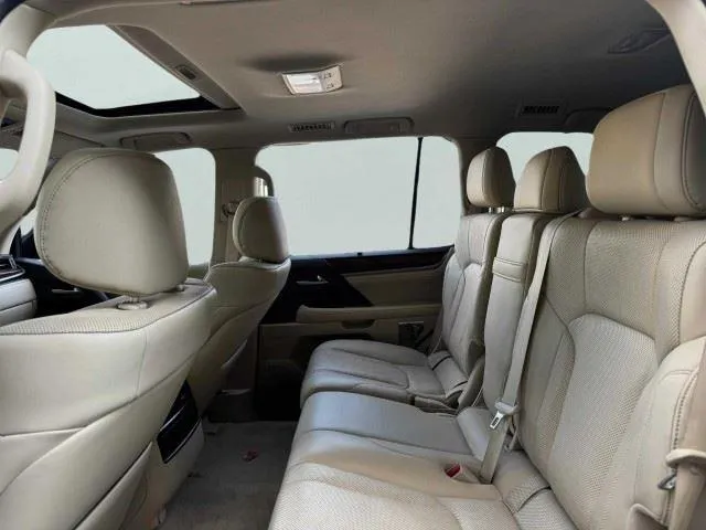 Lexus LX photo 40