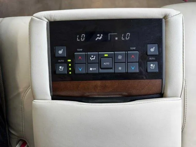 Lexus LX photo 53