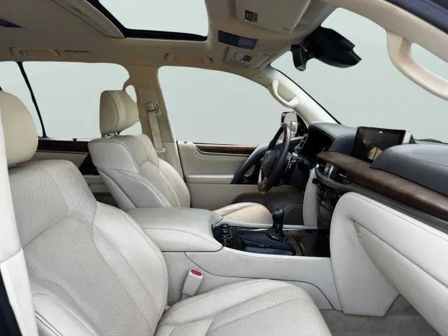 Lexus LX photo 57