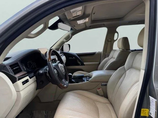 Lexus LX photo 11