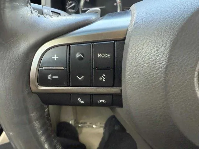 Lexus LX photo 19