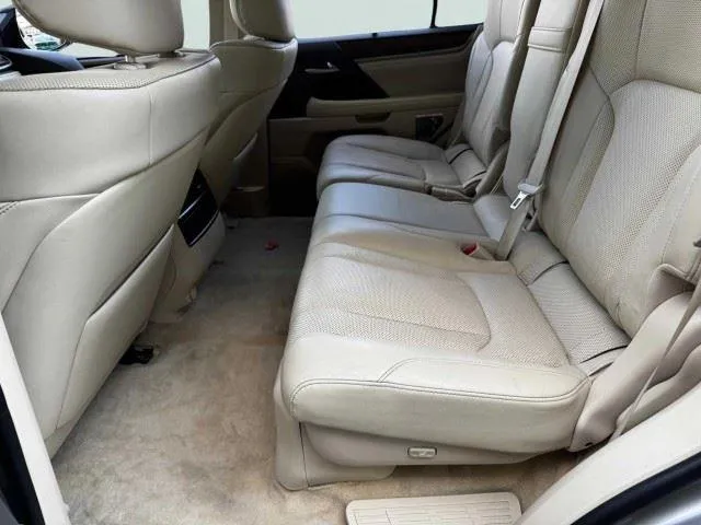 Lexus LX photo 24
