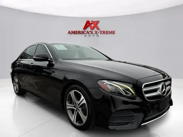 Mercedes-Benz E-Class photo 8