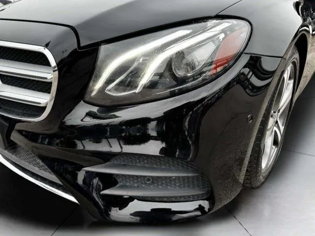 Mercedes-Benz E-Class photo 12