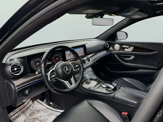 Mercedes-Benz E-Class photo 21