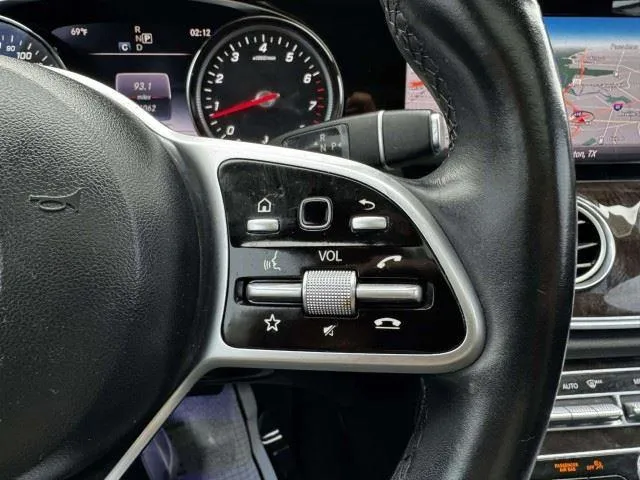 Mercedes-Benz E-Class photo 26
