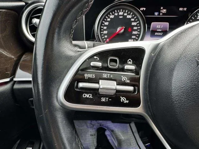 Mercedes-Benz E-Class photo 27