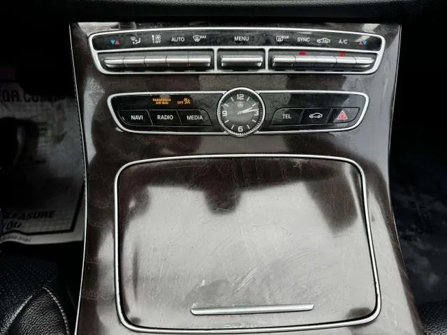 Mercedes-Benz E-Class photo 31