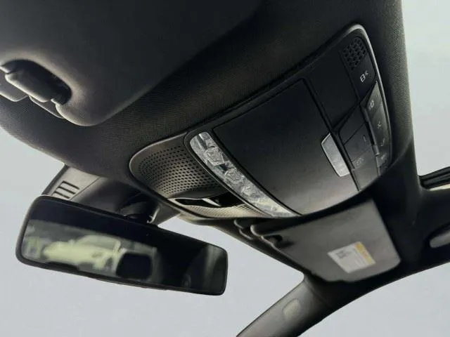 Mercedes-Benz E-Class photo 33