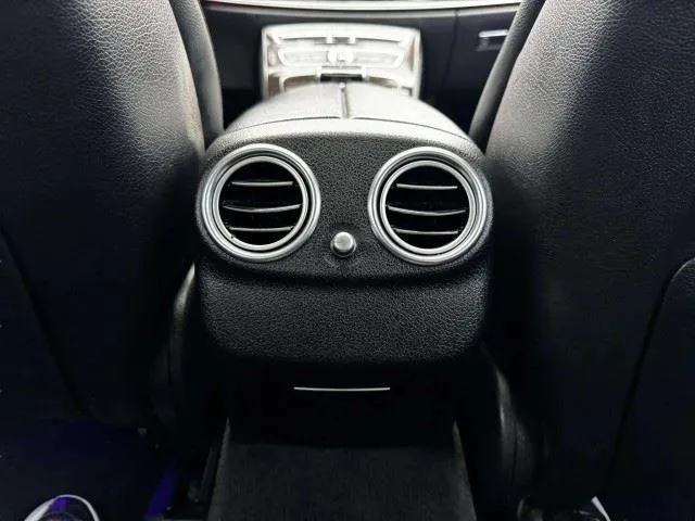 Mercedes-Benz E-Class photo 39