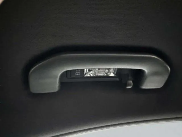 Mercedes-Benz E-Class photo 41