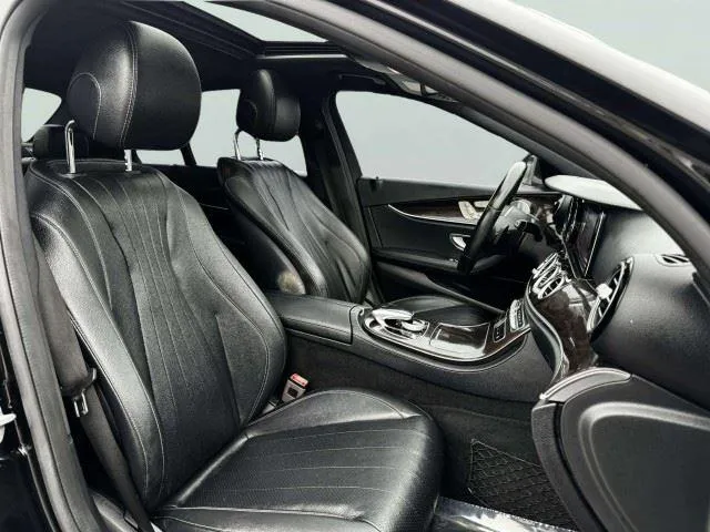 Mercedes-Benz E-Class photo 48