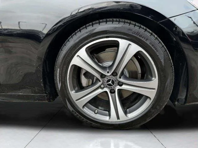 Mercedes-Benz E-Class photo 56