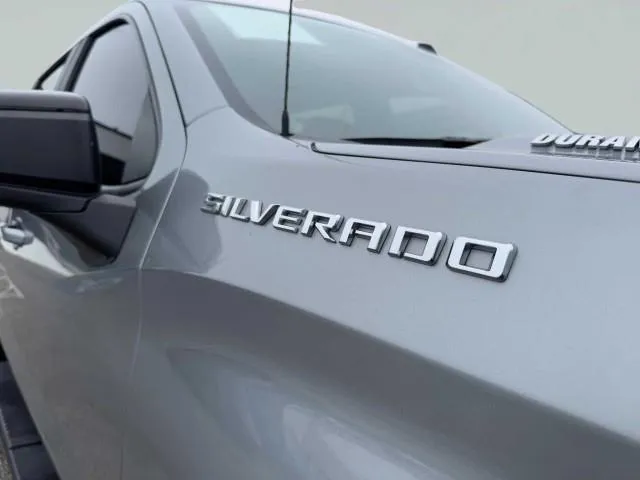 Chevrolet Silverado photo 11