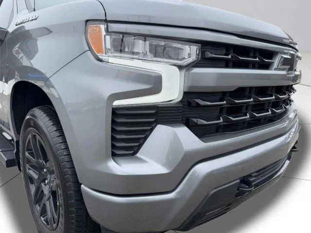 Chevrolet Silverado photo 13