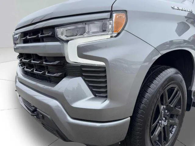 Chevrolet Silverado photo 14