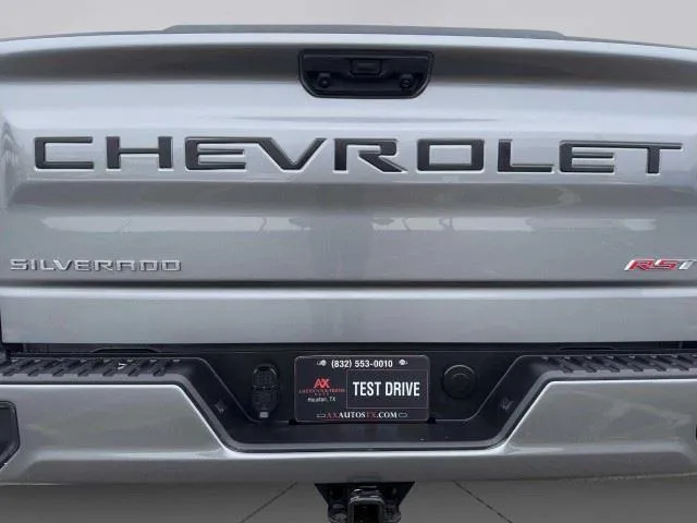 Chevrolet Silverado photo 21