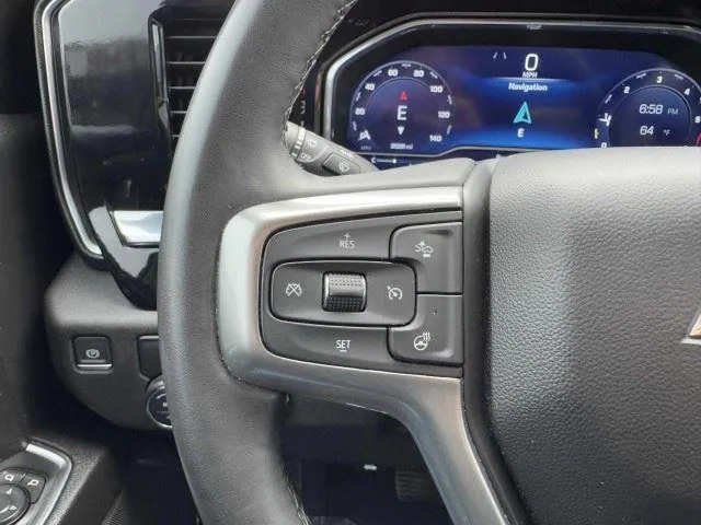 Chevrolet Silverado photo 32