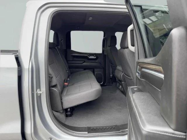Chevrolet Silverado photo 45