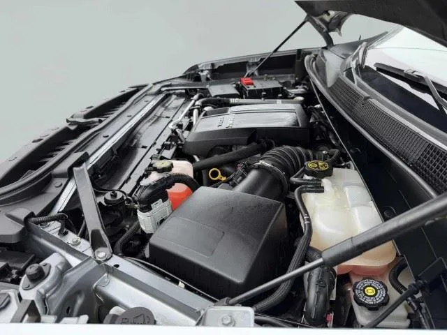 Chevrolet Silverado photo 62