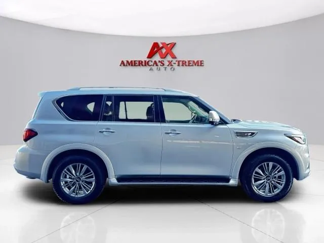Infiniti QX80 photo 7