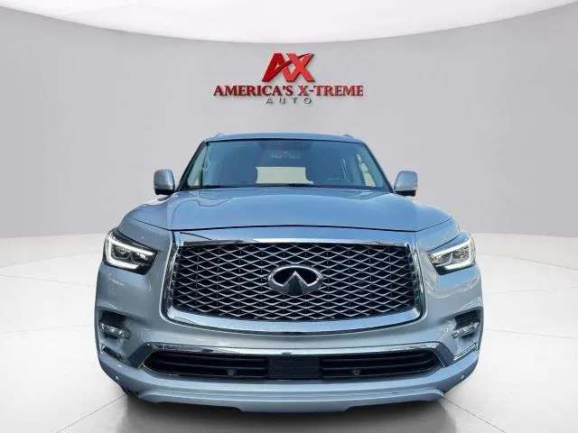 Infiniti QX80 photo 11
