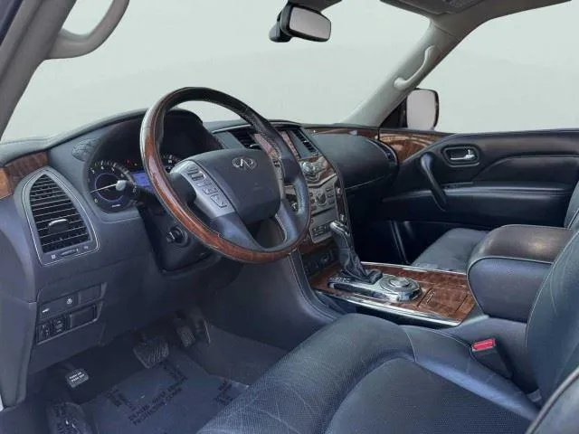 Infiniti QX80 photo 19