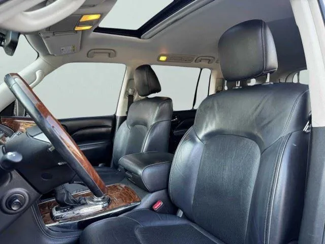 Infiniti QX80 photo 20
