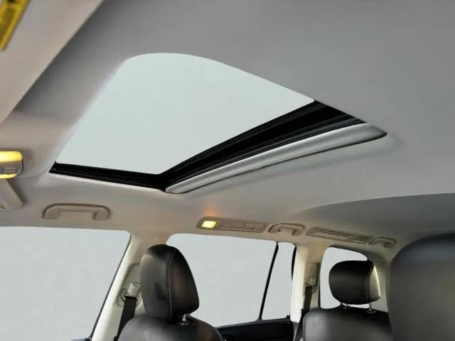 Infiniti QX80 photo 23