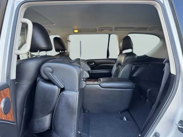 Infiniti QX80 photo 81