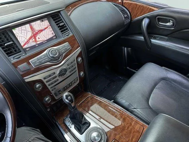 Infiniti QX80 photo 31