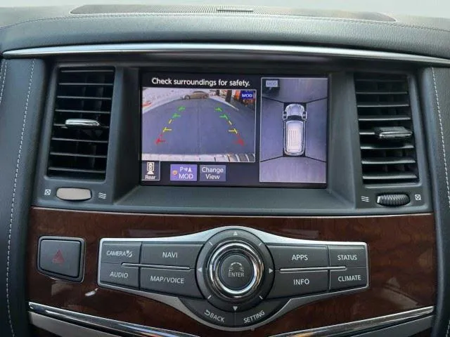 Infiniti QX80 photo 34