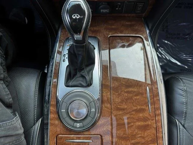 Infiniti QX80 photo 38