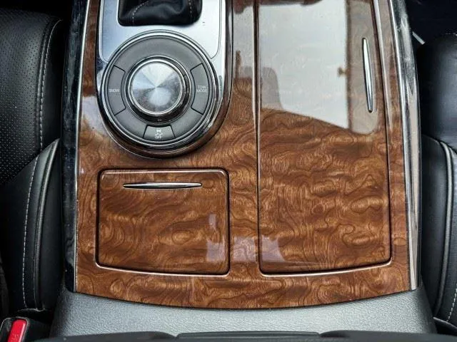 Infiniti QX80 photo 39