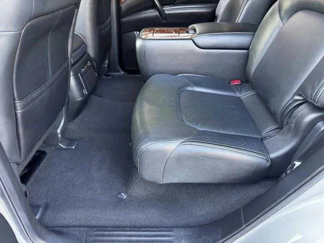 Infiniti QX80 photo 42