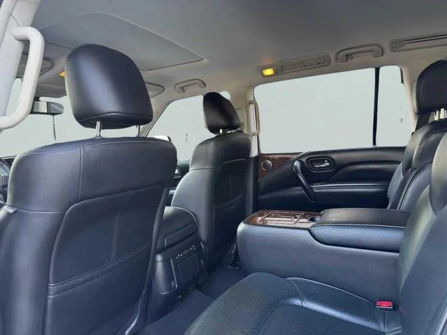 Infiniti QX80 photo 43