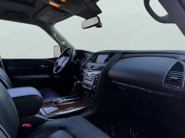 Infiniti QX80 photo 65