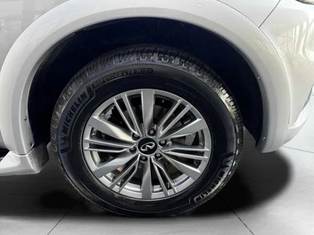 Infiniti QX80 photo 73