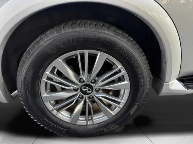 Infiniti QX80 photo 74