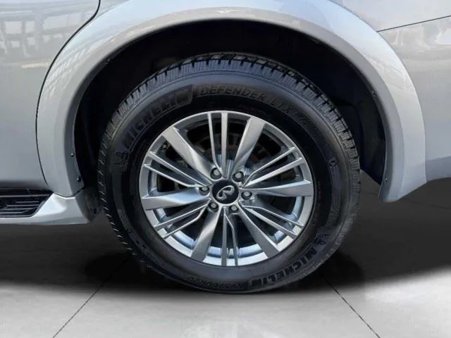 Infiniti QX80 photo 75