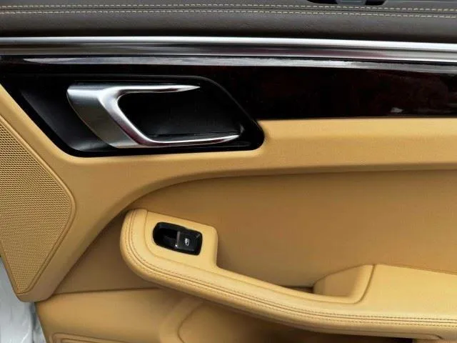 Porsche Macan photo 45