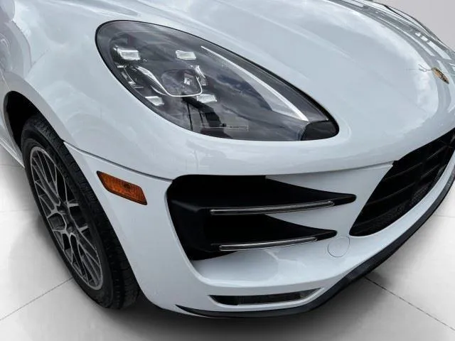 Porsche Macan photo 11