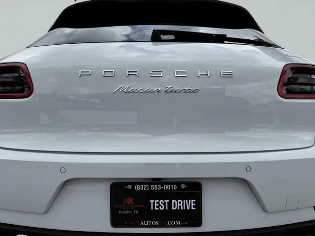 Porsche Macan photo 17