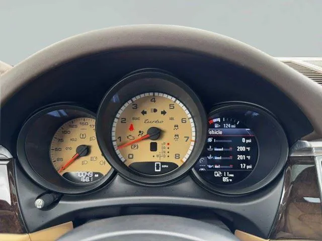 Porsche Macan photo 24