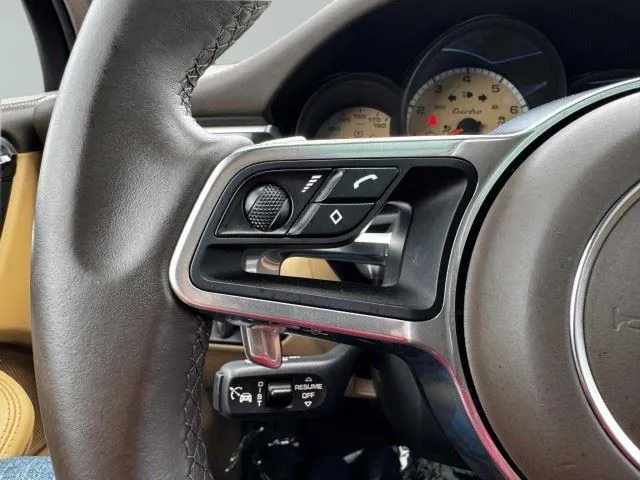 Porsche Macan photo 28