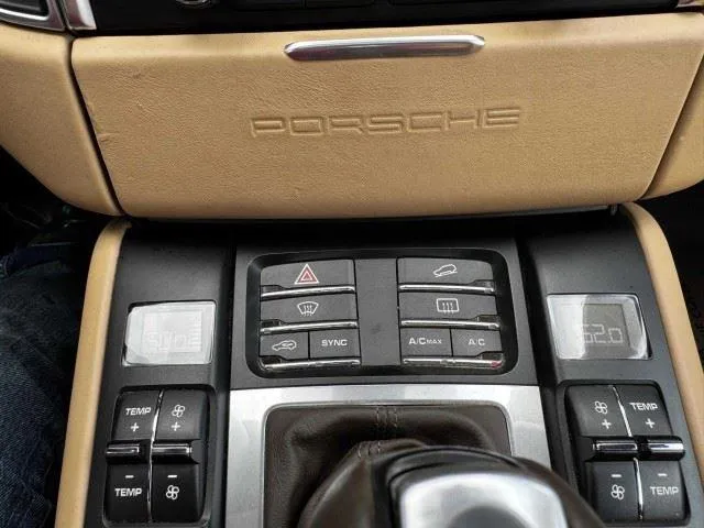 Porsche Macan photo 33