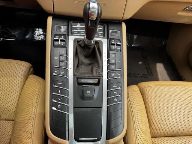 Porsche Macan photo 34